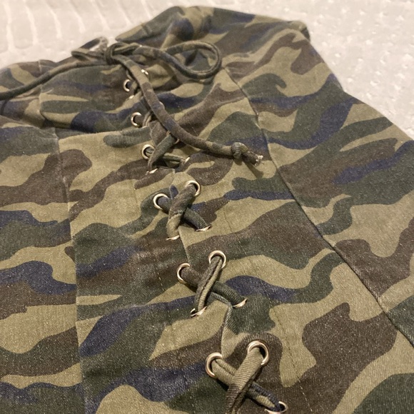 Fashion nova camo dress - Picture 2 of 4